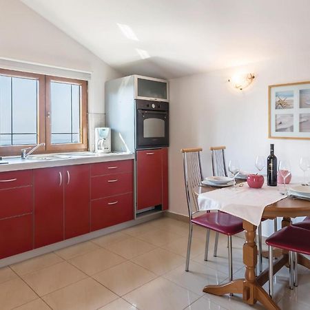Pet Friendly Apartment In Koromacno With Wifi Exterior photo