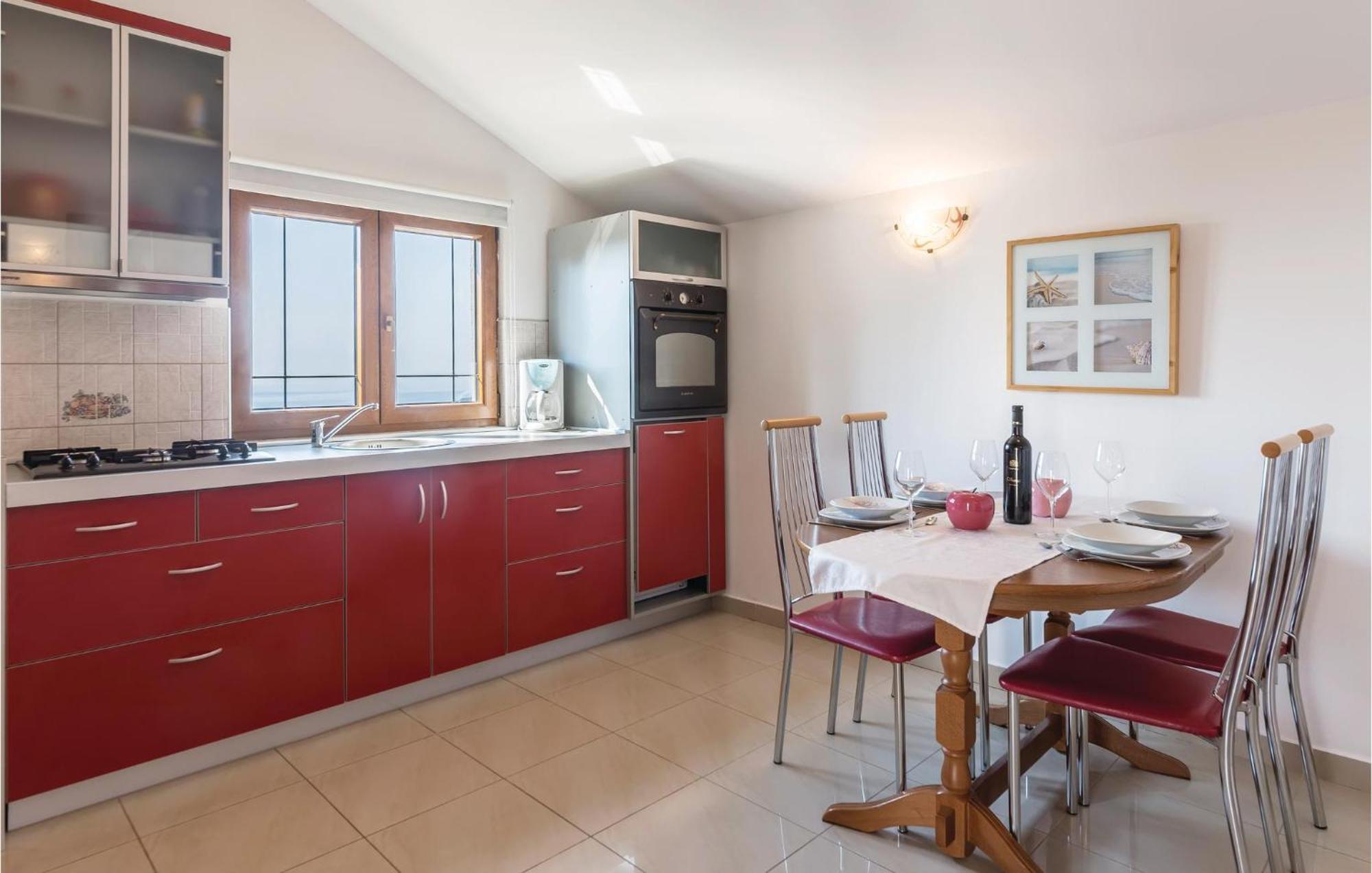 Pet Friendly Apartment In Koromacno With Wifi Exterior photo
